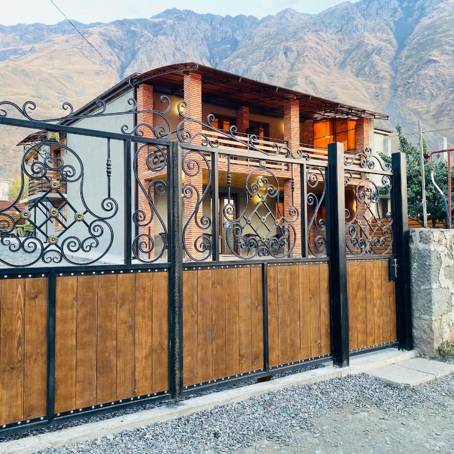 Paradise Kazbegi Buitenkant foto